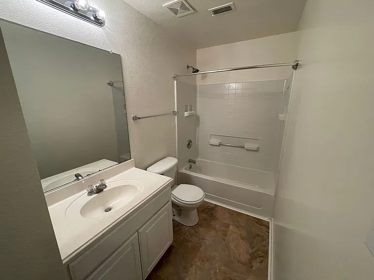 1428 Wind Dancer Trl — Photo 16