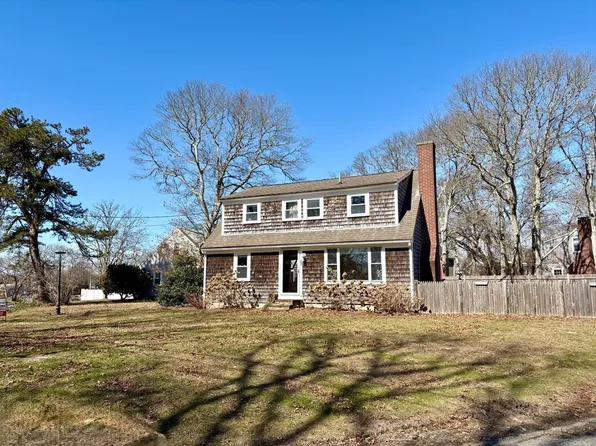 50 Redwood Ln, Barnstable, MA 02630