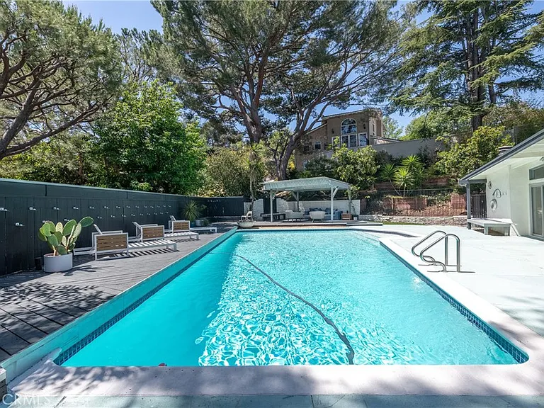 15626 Royal Ridge Rd — Photo 29