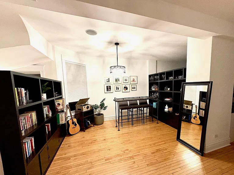 2441 N Mozart St — Photo 5