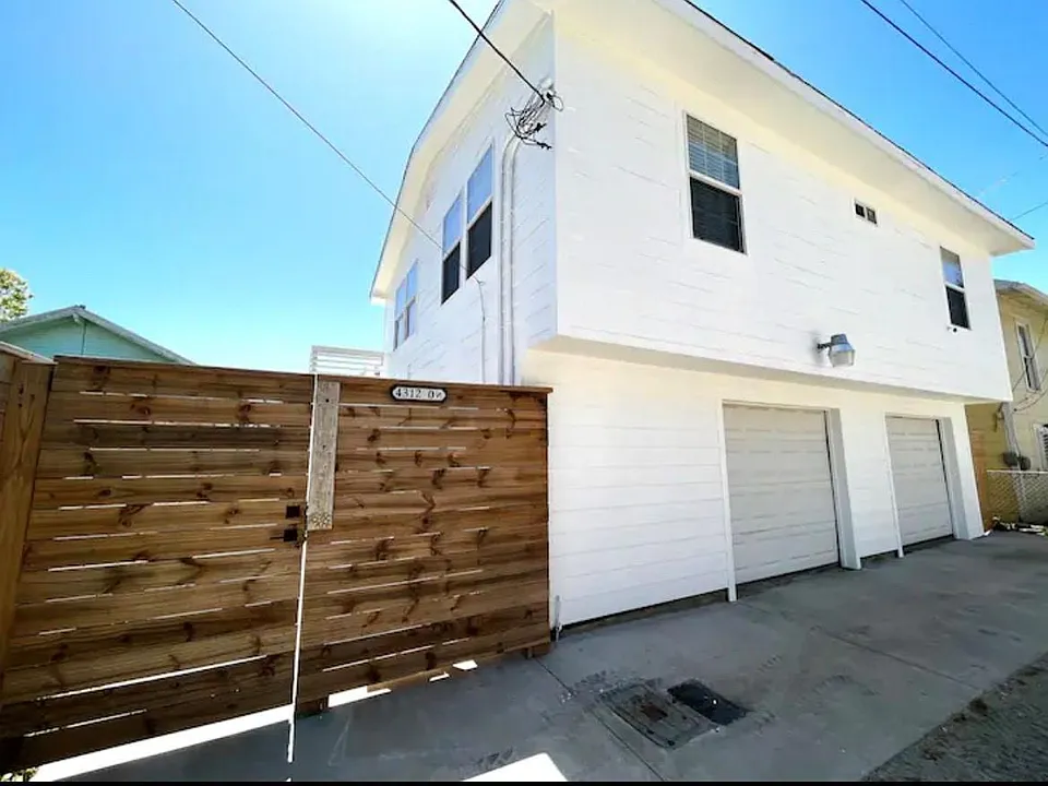4312 Avenue O 1/2 #2