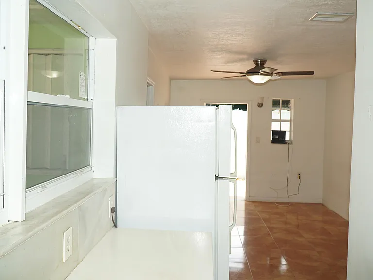 3311 SW 105th Ct — Photo 4