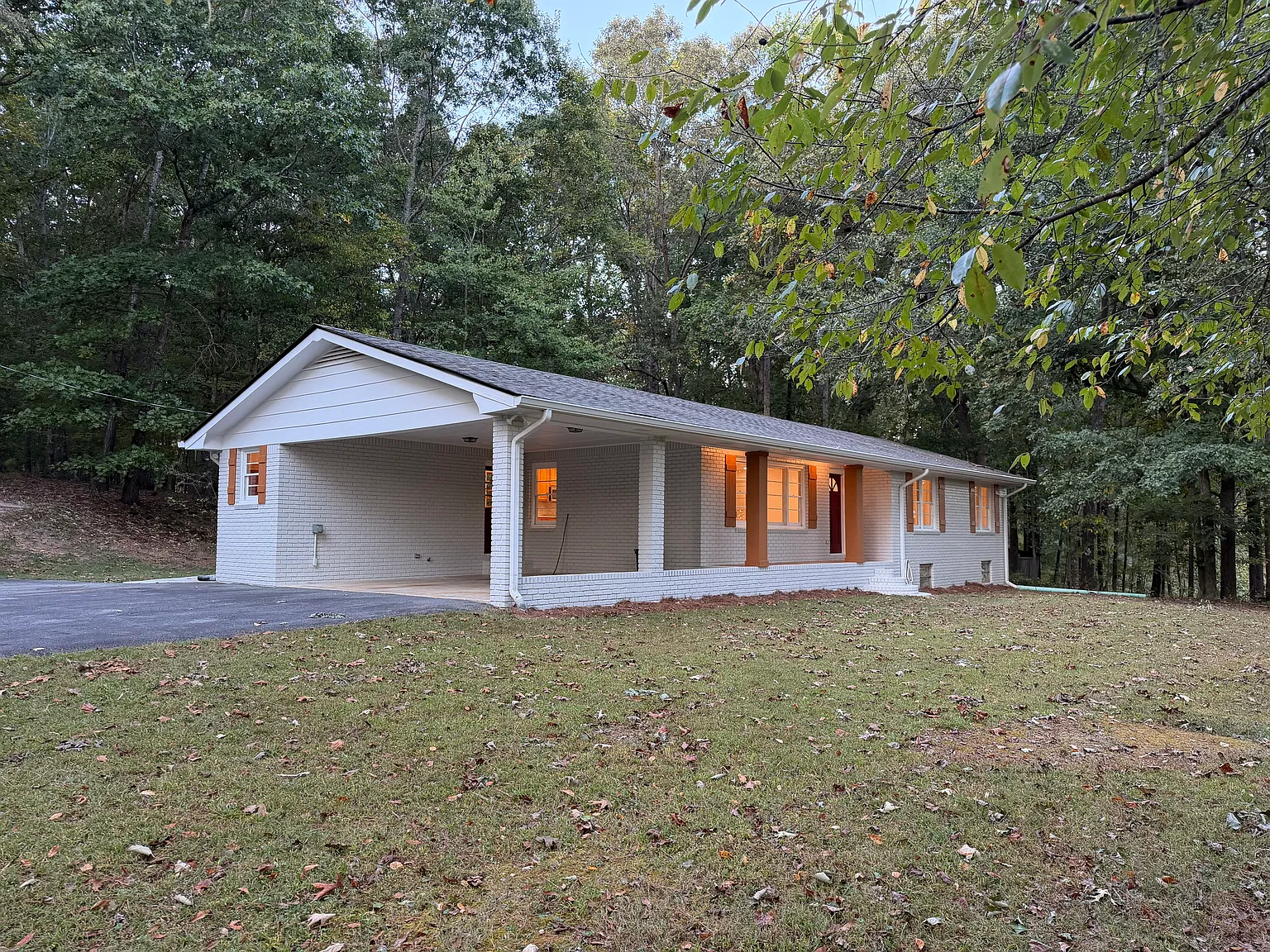 3 bed, 1334 sqft, $2,500 — Photo 4