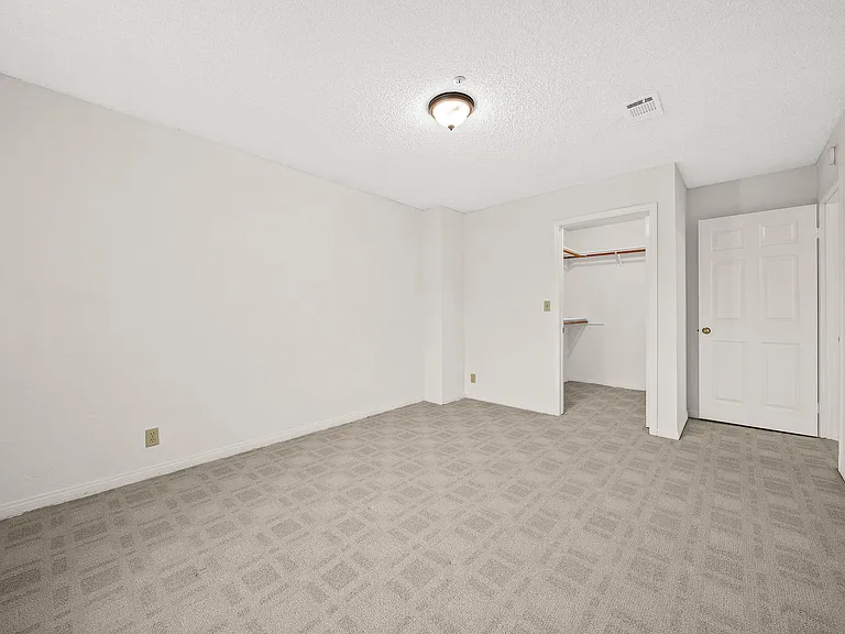 201 E Beacon St #A — Photo 23