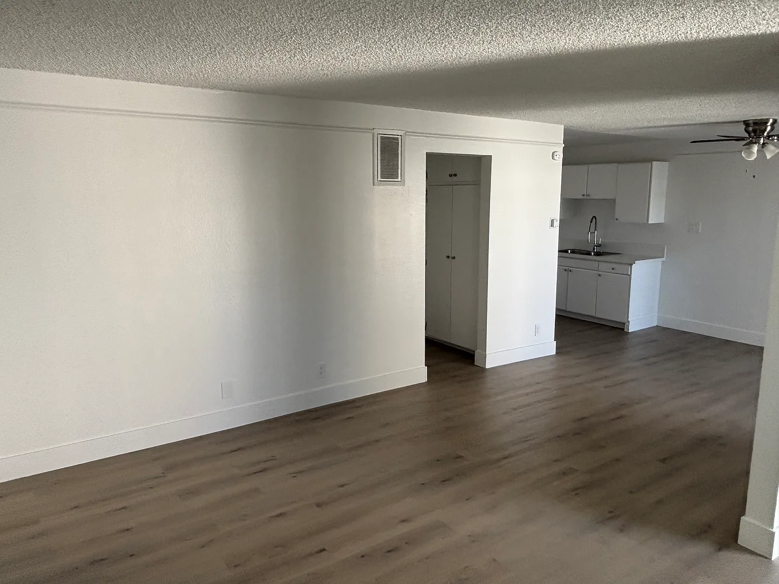 2 bed, 1200 sqft, $2,195 — Photo 2