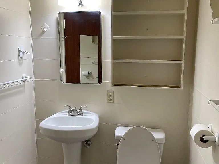 4309 1/2 Maple Ct — Photo 10