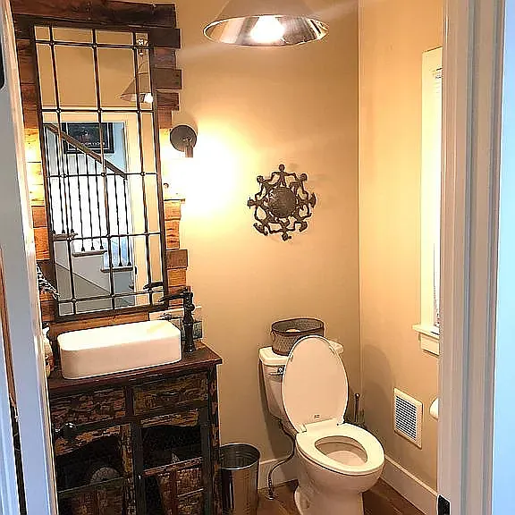 1320 Whitower Dr — Photo 9