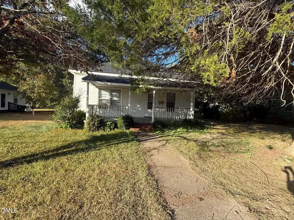 302 W C St, Erwin, NC 28339