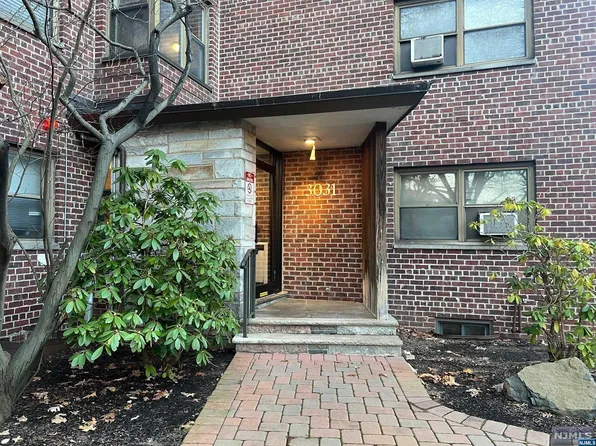 3031 Edwin Ave APT 1B, Fort Lee, NJ 07024