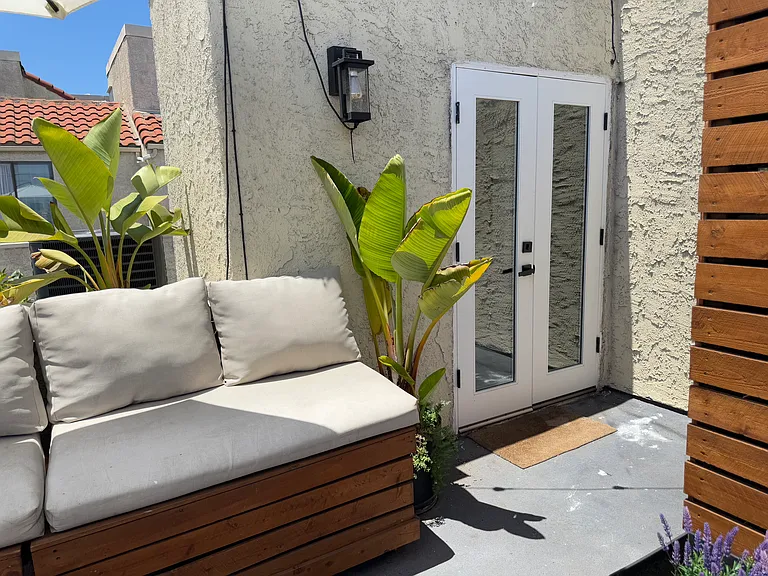 1900 Vine St #303 — Photo 20