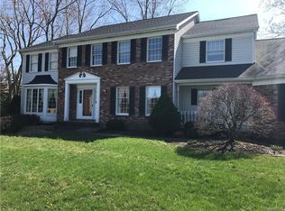 27 Curlew Ct, East Amherst, NY 14051