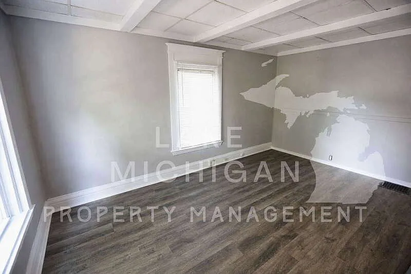1 bed, 1.0 bath, 650 sqft, $1,295 — Photo 2