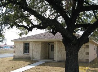 702 N Hackberry St, Lampasas, TX 76550