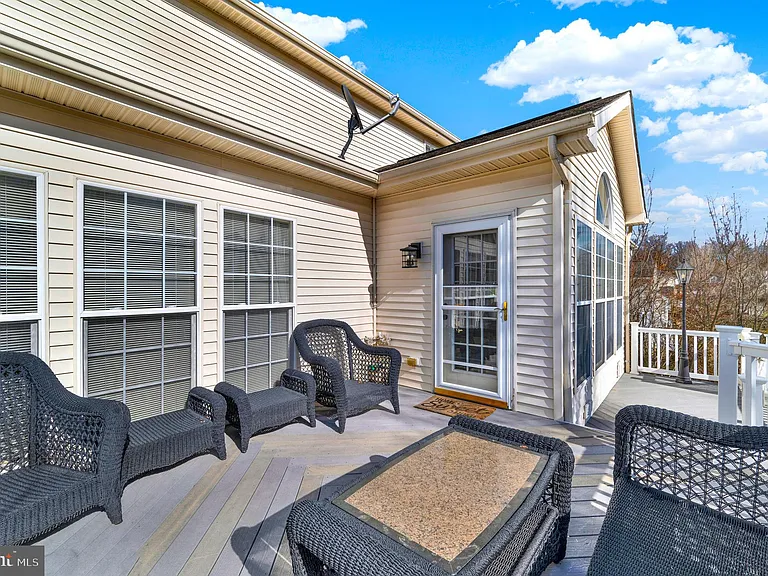 533 Rubens Cir — Photo 74