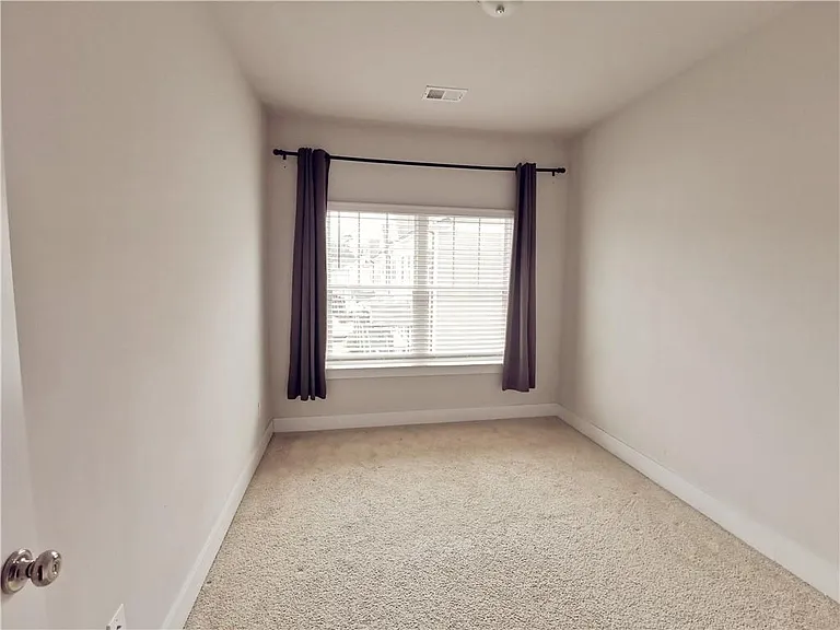 3795 Oxford Cir — Photo 18