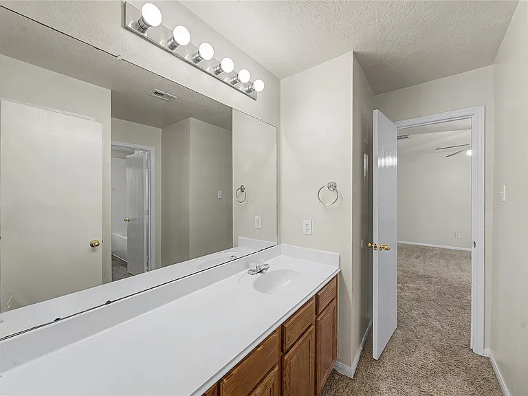 1111 Auburn View Ln — Photo 21