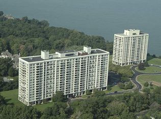1 Bratenahl Pl APT 1508, Bratenahl, OH 44108