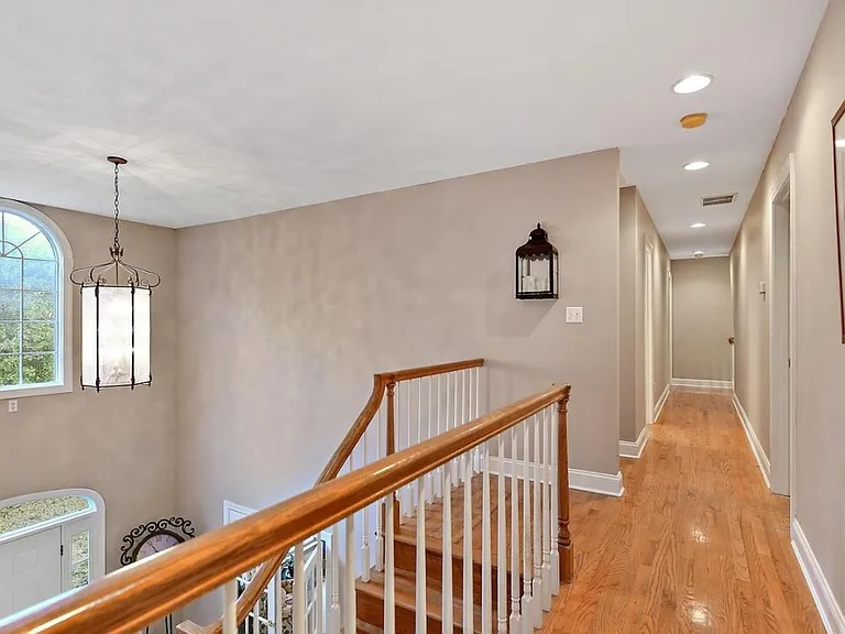 5564 King Stuart Dr — Photo 8
