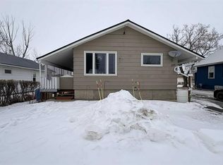 206 S 6th Ave W, Hanna, AB T0J 1P0