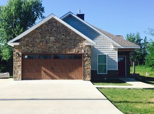 1413 Port Arthur Ave, Mena, AR 71953