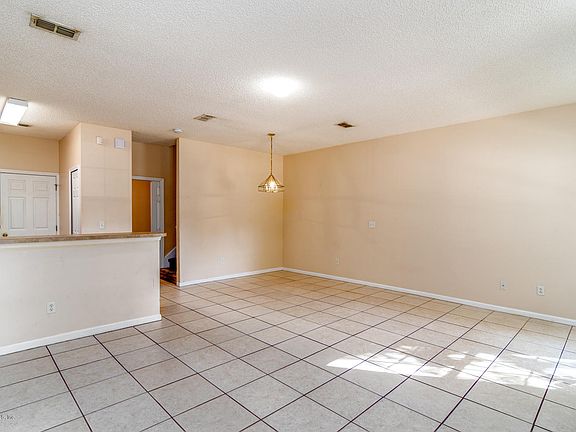 4th image of 470 Sherwood Oaks Dr