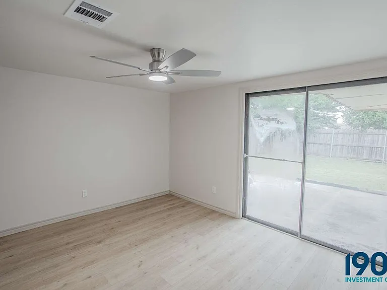 8604 S Brookline Ave — Photo 14