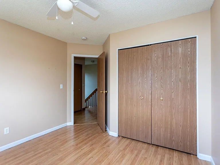 1130 Pond Side Dr — Photo 29