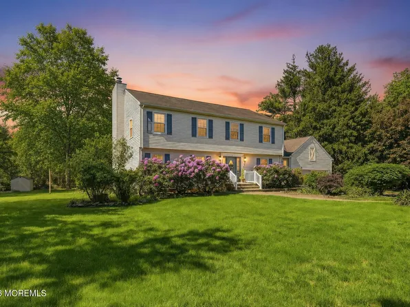 5 Mccaffery Road, Manalapan, NJ 07726