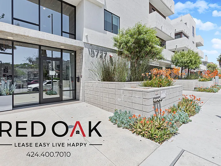 5727 La Mirada Ave #309 — Photo 39
