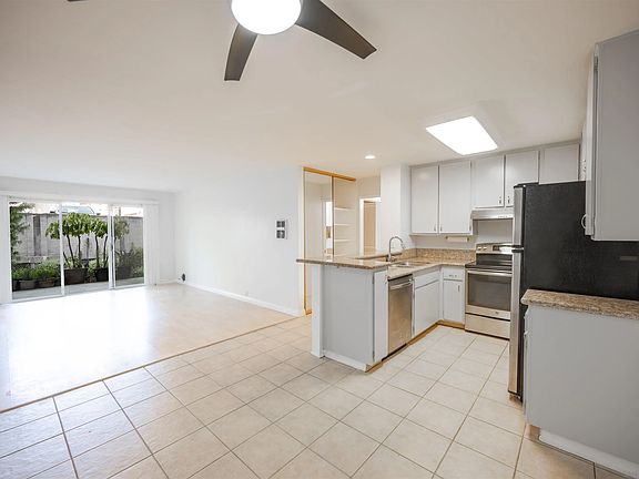 4th image of 1885 Diamond St #118