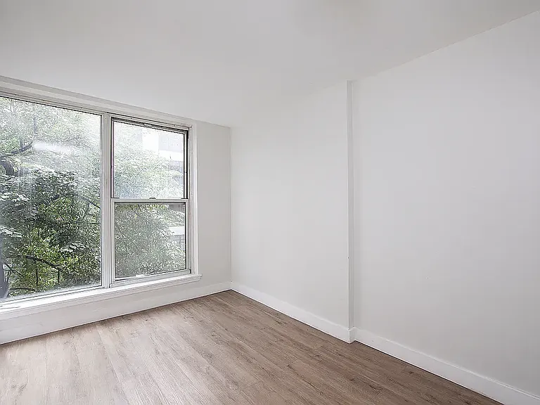 228 E 51st St #3 — Photo 18
