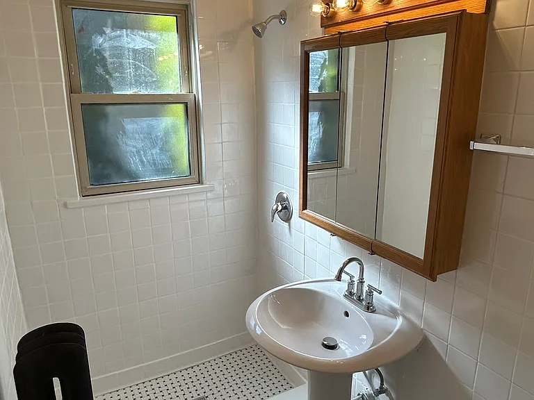 520 W Belden Ave — Photo 30