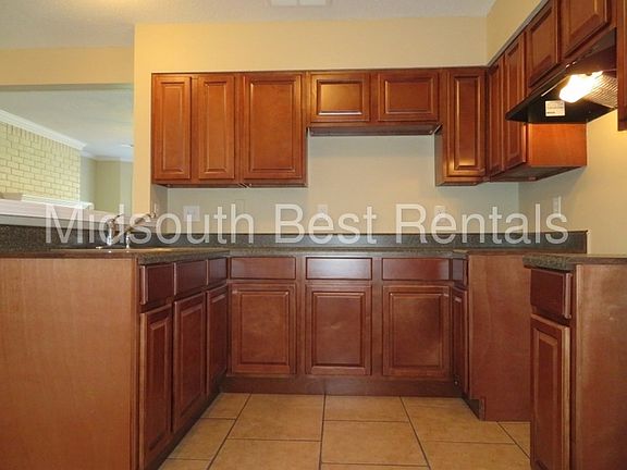 3rd image of 4418 Forest Valley Dr
