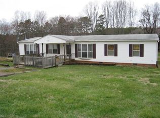 1140 Curtis Ln, Pilot Mountain, NC 27041