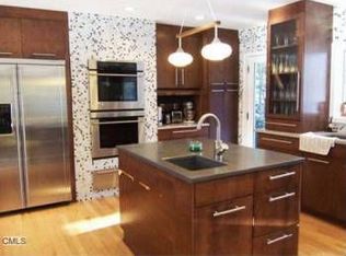 56 Ravenwood Dr, Middlebury, CT 06762