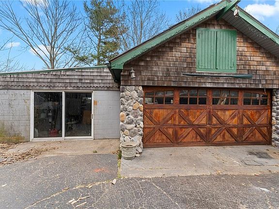 3rd image of 26 Winsor Ave