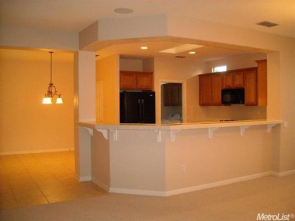 2nd image of 1755 Starview Ln
