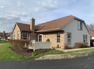 60 Villa Pointe Dr, Columbus, OH 43213