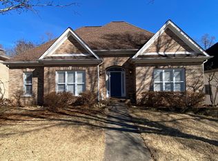 2824 Cross Bridge Dr, Vestavia, AL 35216