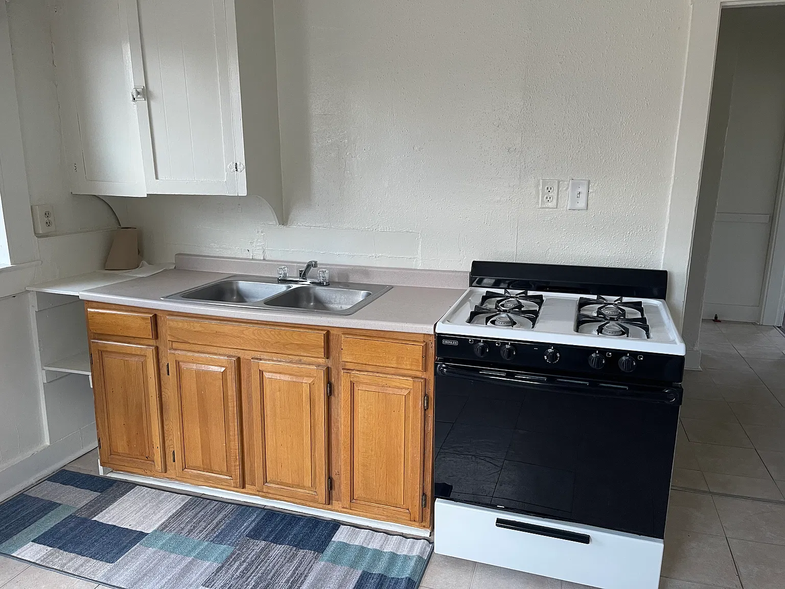 2 bed, 600 sqft, $795 — Photo 2