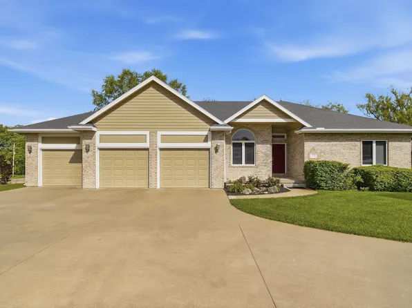 4500 SW Moundview Dr, Topeka, KS 66610