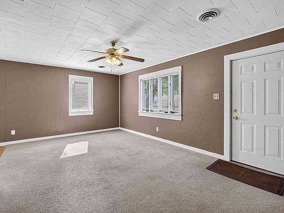 5th image of 3006 W 71st St
