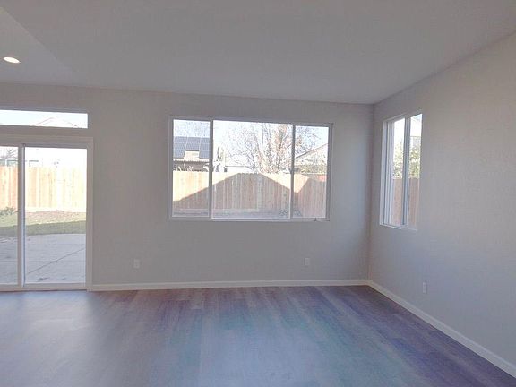3rd image of 13088 Steinbeck Dr