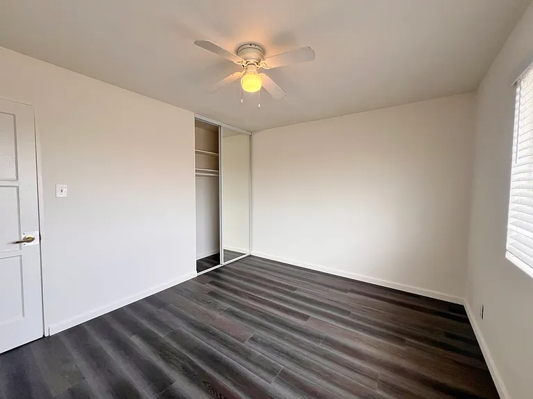 2223 Dunlop St — Photo 11