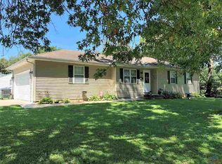 401 N 5th St, Clinton, MO 64735