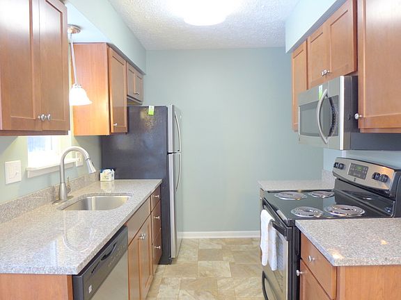 4th image of 1751 Maisonette Dr