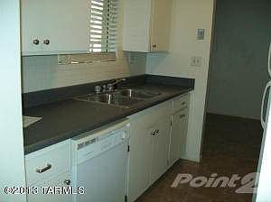 660 e river road unit j 005