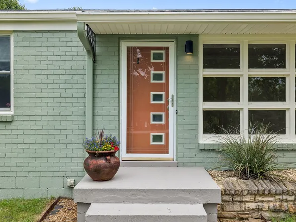 907 Joyce Ln, Nashville, TN 37216