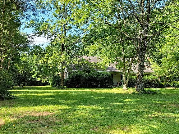 3rd image of 2785 Forest Bend Dr