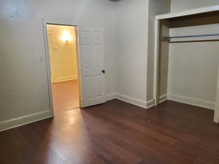 950 E Woodlawn Ave #1 — Photo 2